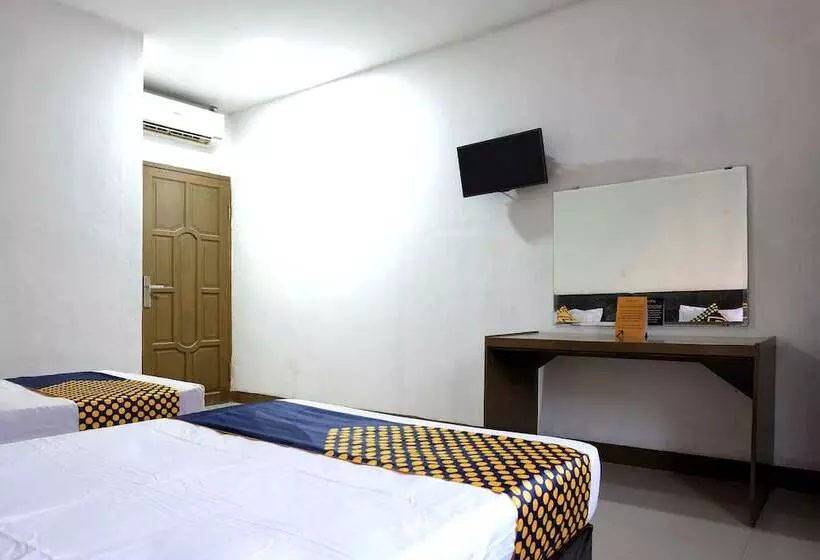 Hotelli Spot On 2661 Wisma Maysara Makassar
