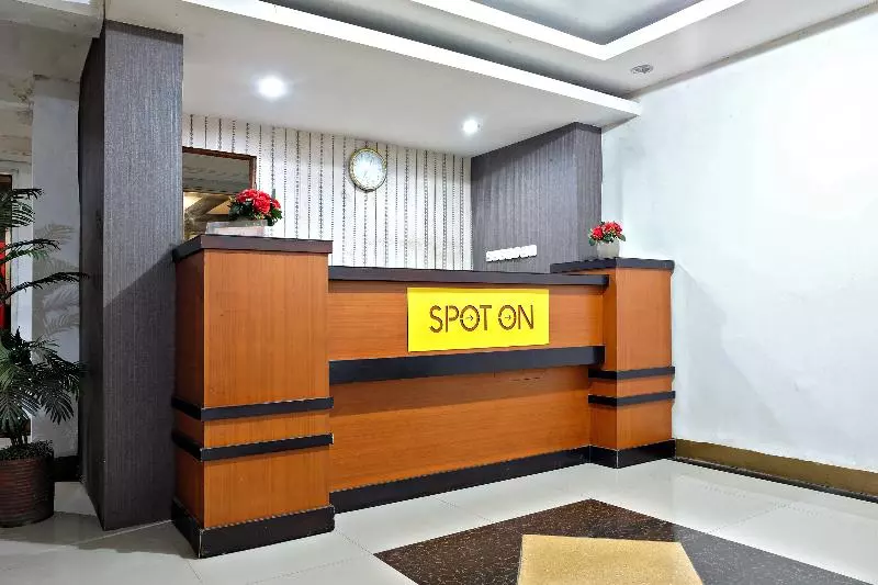 Hotelli Spot On 2661 Wisma Maysara Makassar