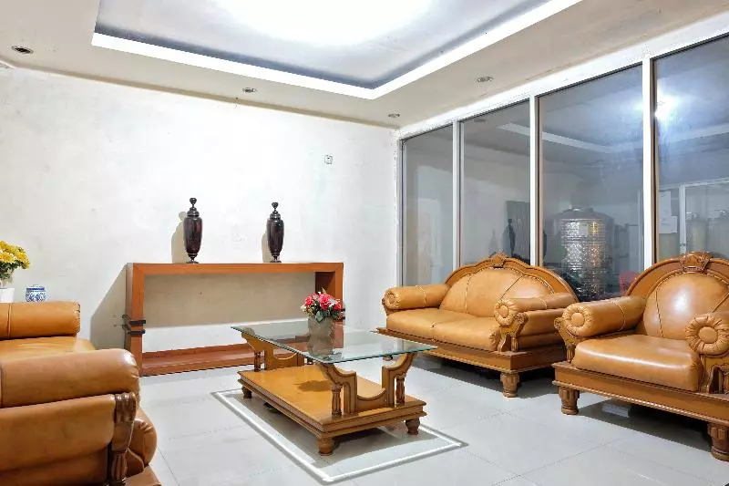 Hotelli Spot On 2661 Wisma Maysara Makassar