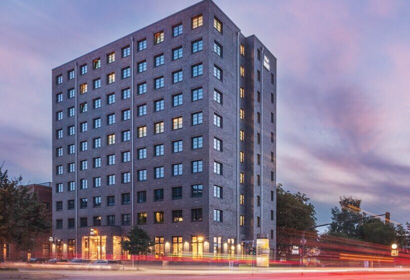 Hotel Holiday Inn   The Niu, Bricks Hamburg Eppendorf, An Ihg