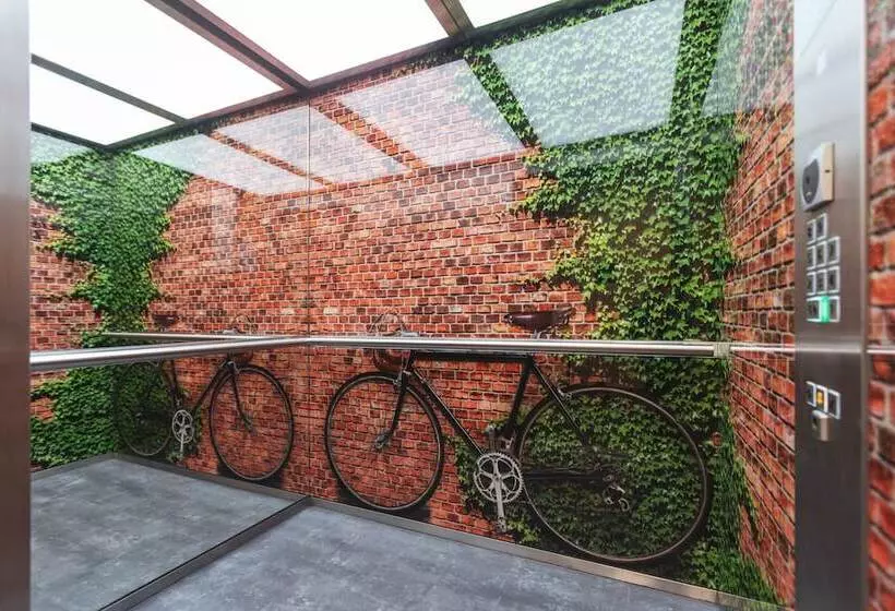 ホテル Holiday Inn   The Niu, Bricks Hamburg Eppendorf, An Ihg