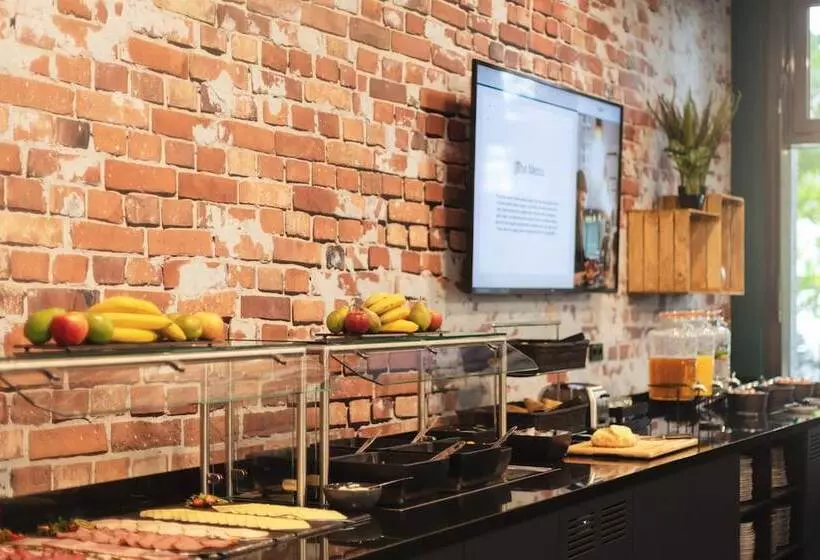 ホテル Holiday Inn   The Niu, Bricks Hamburg Eppendorf, An Ihg