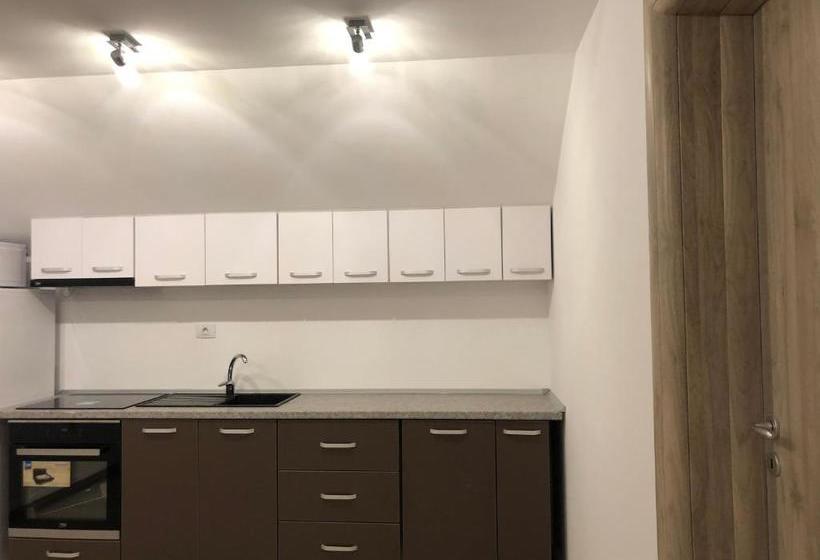 פנסיון New House