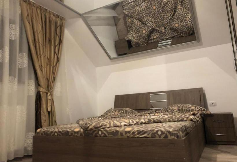 פנסיון New House