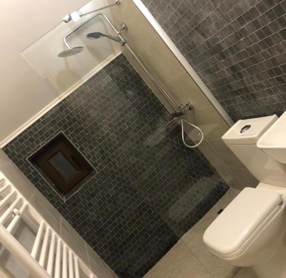 פנסיון New House