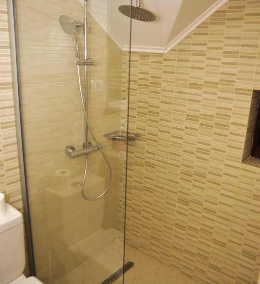 פנסיון New House