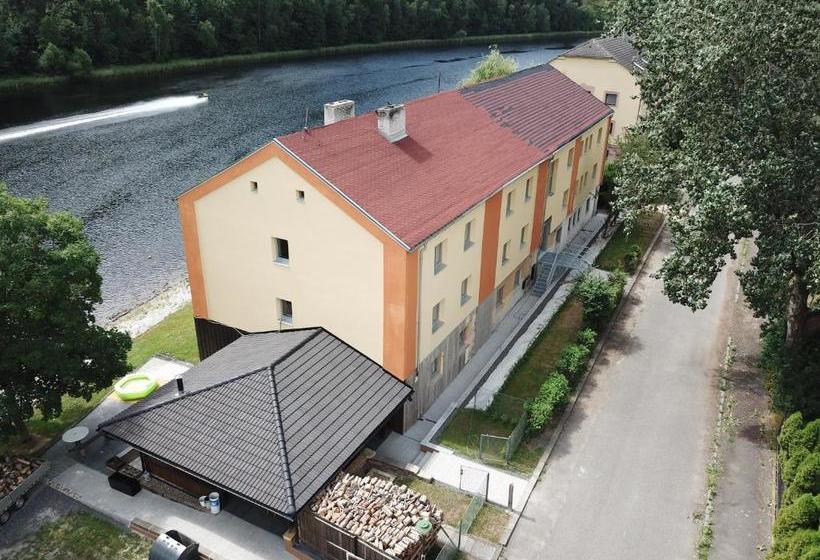 פנסיון Penzion Solenická Hospůdka