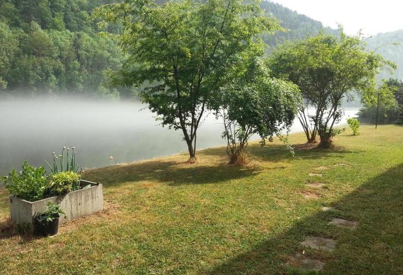 פנסיון Penzion Solenická Hospůdka