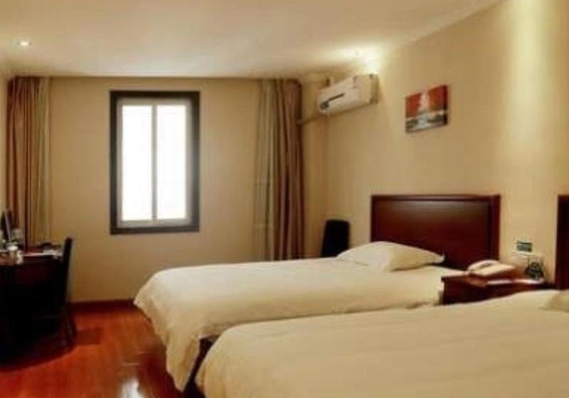 בית מלון כפרי Greentree Inn Haikou Longhua Jinpa Express