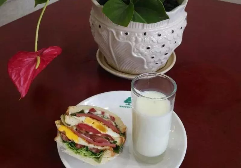 Hotelli Greentree Inn Shangqiu Liangyuan District Suiyang Avenue