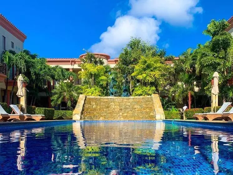 هتل La Placita Inn