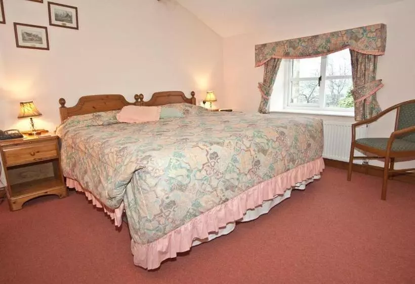 هاستل The Queens Head Kettlesing