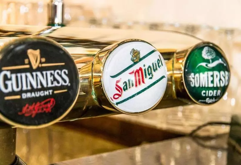 هاستل The Queens Head Kettlesing