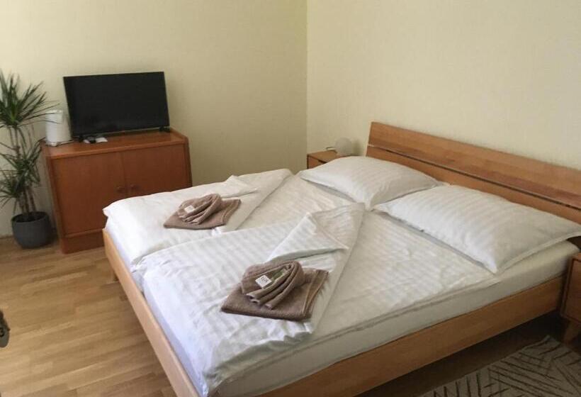 ベッドアンドブレックファースト Lindenhof Ybbs