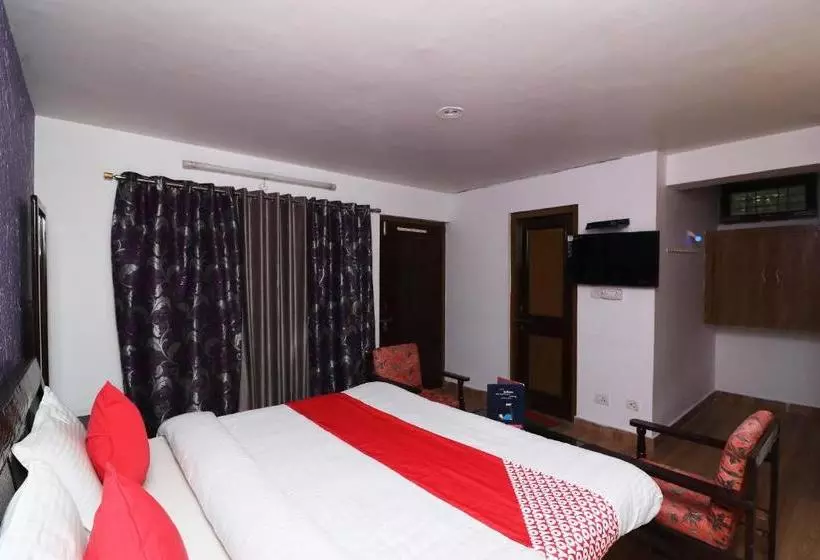 Hotelli Oyo 22268 The Janvi Cottage