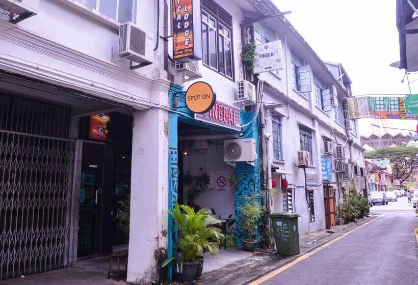 Hotel Spot On 89929 Tropical Lodge