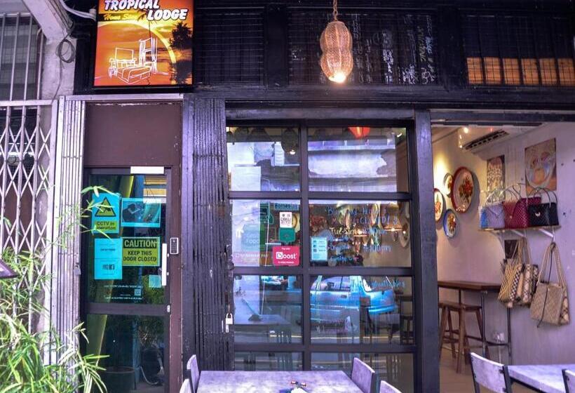 Hotel Spot On 89929 Tropical Lodge