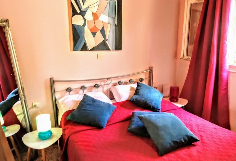 Katakolo Swim & Stay Big House 8 Guests