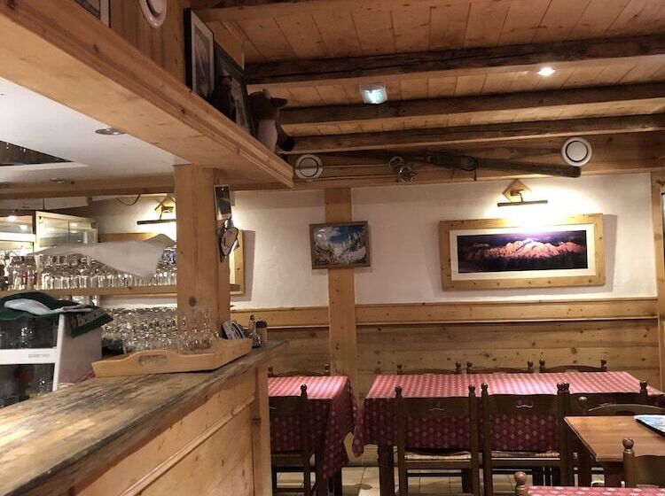 فندق صغير Alpenrose Chamonix