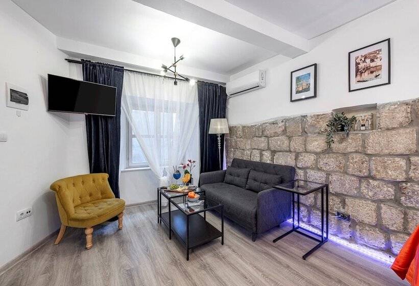 Old Town Fantastic 2