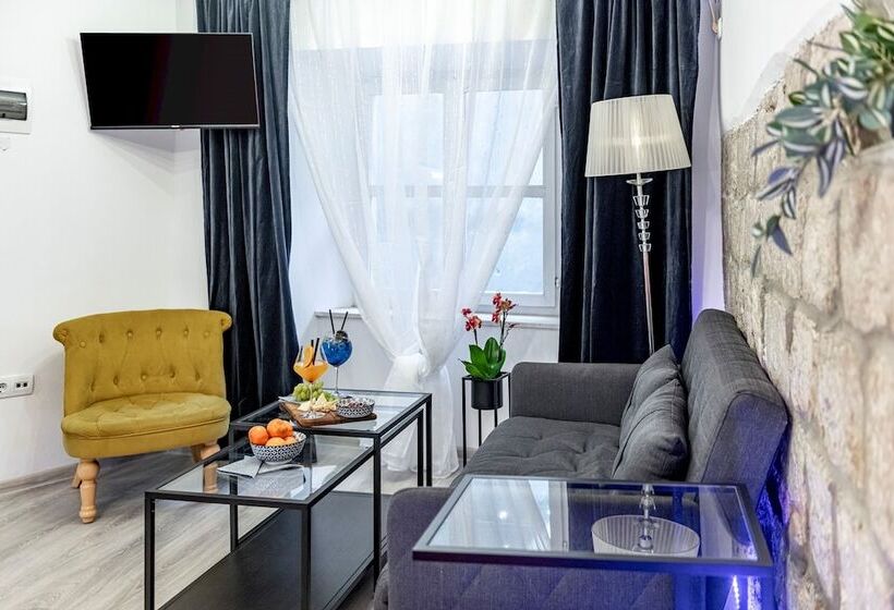 Old Town Fantastic 2