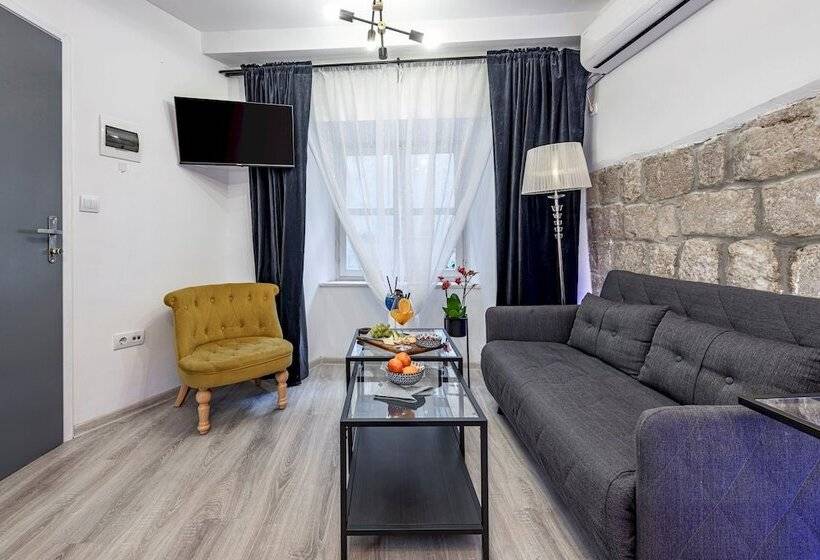 Old Town Fantastic 2