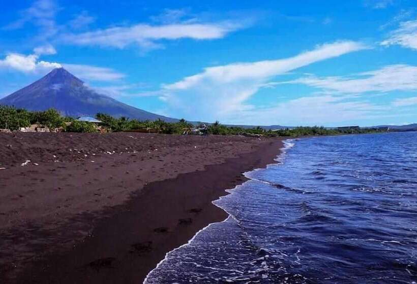 Dream Big Eco Hostel