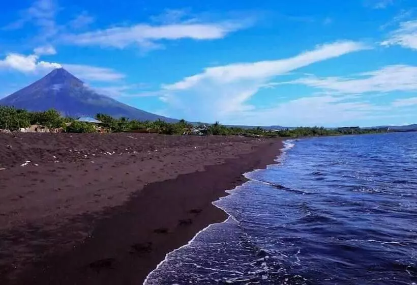 Dream Big Eco Hostel