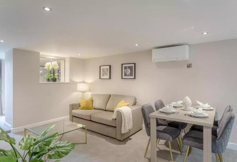 ホテル Heritage Mews Nottingham