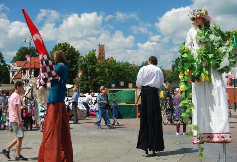 בית מלון כפרי Piast Przy Zamku