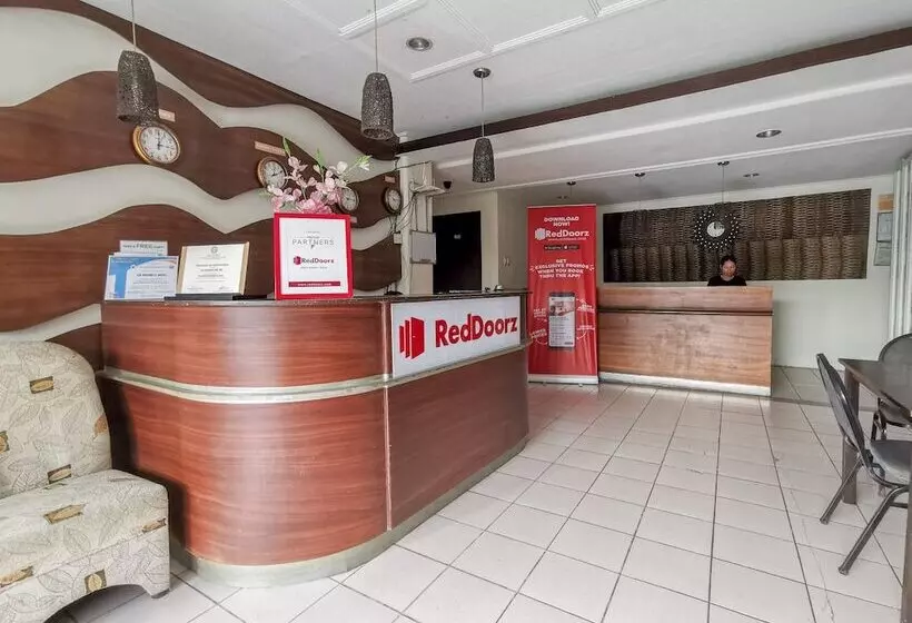 هتل Reddoorz Near Damosa Lanang Davao