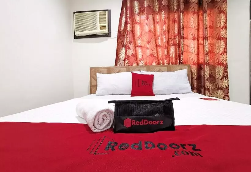 هتل Reddoorz Near Damosa Lanang Davao