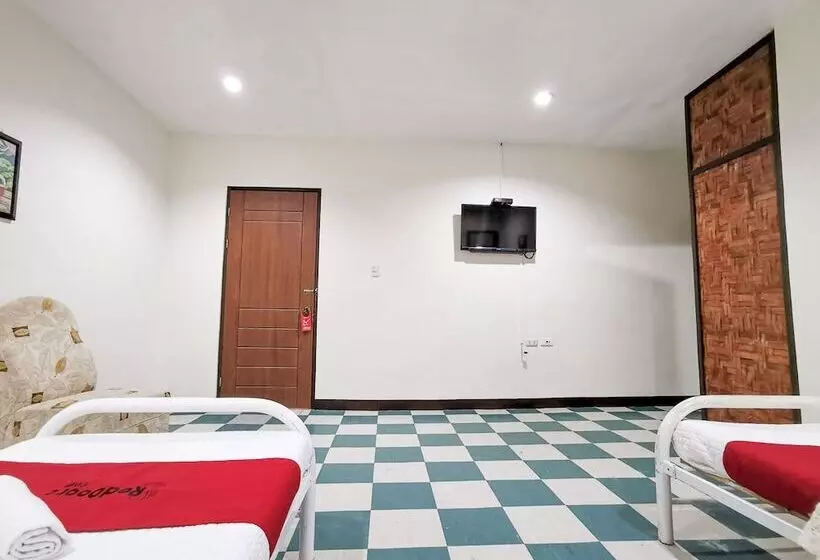 هتل Reddoorz Near Damosa Lanang Davao