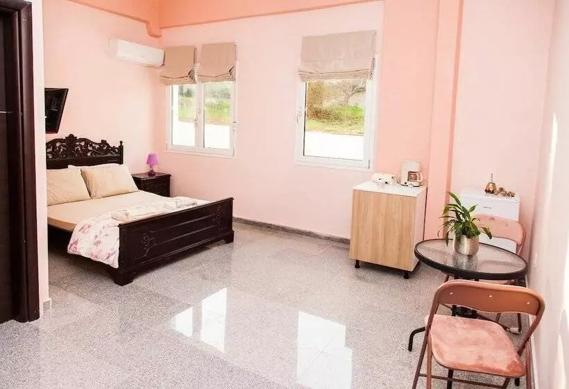 پانسیون Bright And Relax Studio A In Porto Rafti