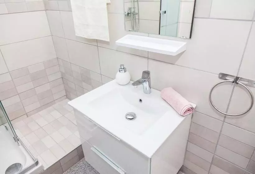 پانسیون Bright And Relax Studio A In Porto Rafti