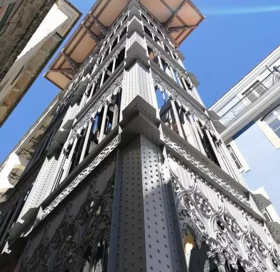 پانسیون Chiado Open World Hostel