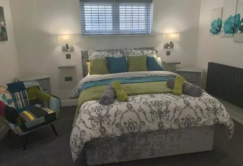 پانسیون Rosemary House Accommodation Nr Chew Valley