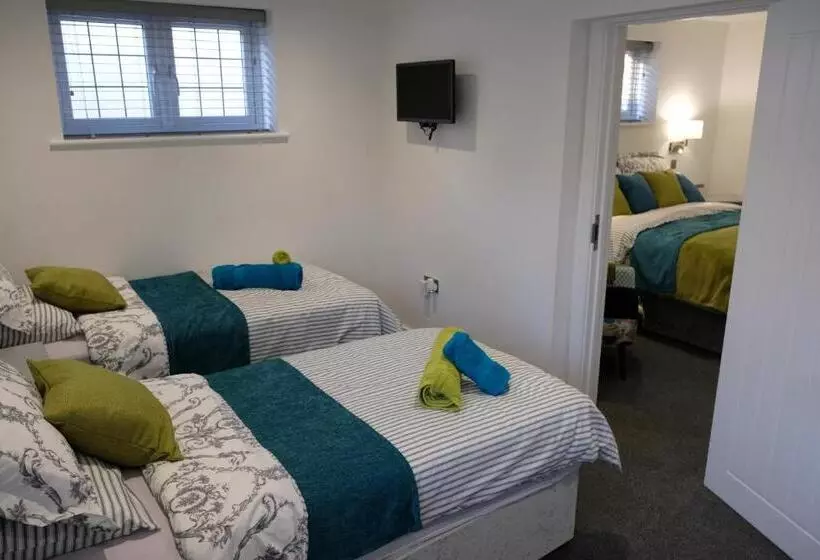 پانسیون Rosemary House Accommodation Nr Chew Valley