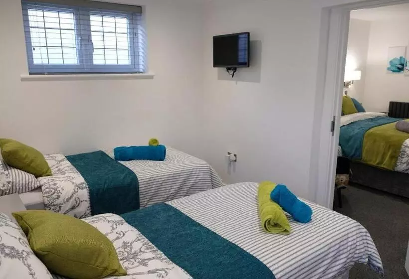 پانسیون Rosemary House Accommodation Nr Chew Valley