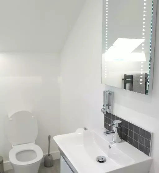 پانسیون Rosemary House Accommodation Nr Chew Valley