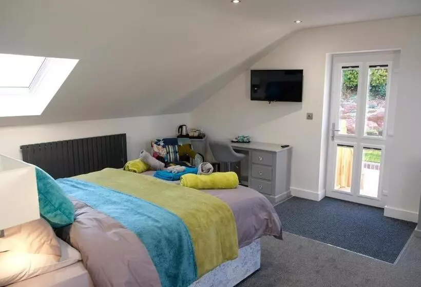پانسیون Rosemary House Accommodation Nr Chew Valley