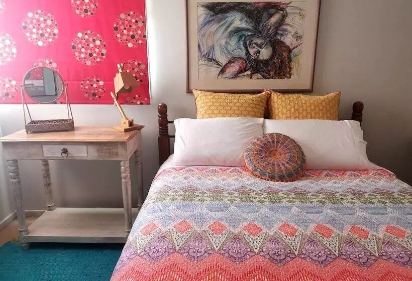 Majatalo Stylish Comfortable Central Artists Home