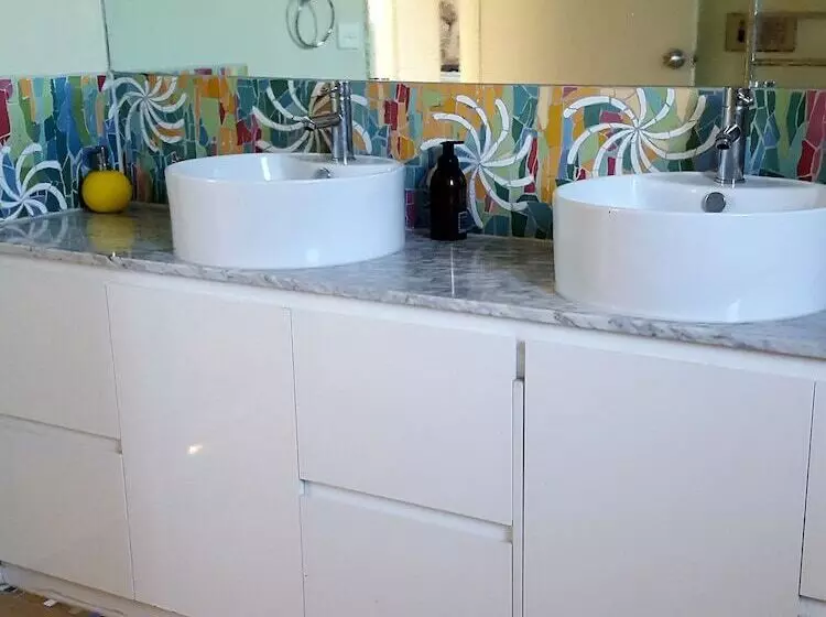 Majatalo Stylish Comfortable Central Artists Home