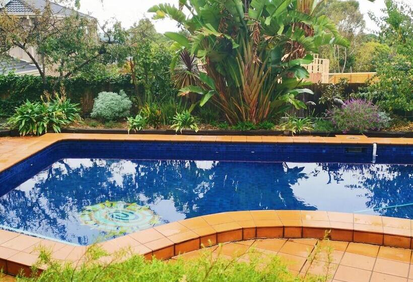 بنسيون Stylish Comfortable Central Artists Home