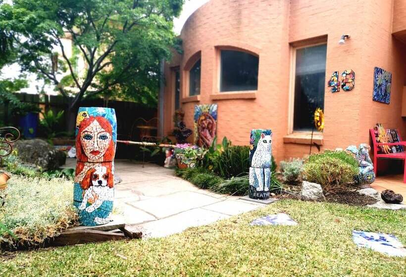 بنسيون Stylish Comfortable Central Artists Home