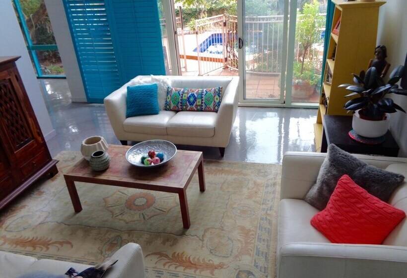 بنسيون Stylish Comfortable Central Artists Home