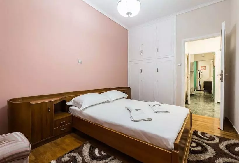 3 Bedrooms Apartment Under Acropolis