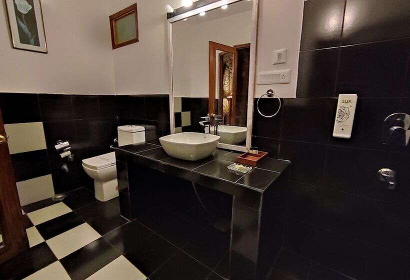 Aamod Monolith Resort Bhimtal