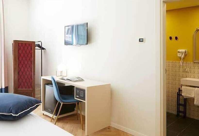 تختخواب و صبحانه Casa Vittoria Napoli Santa Lucia