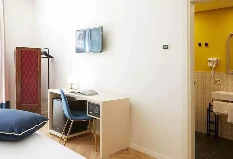 تختخواب و صبحانه Casa Vittoria Napoli  Santa Lucia